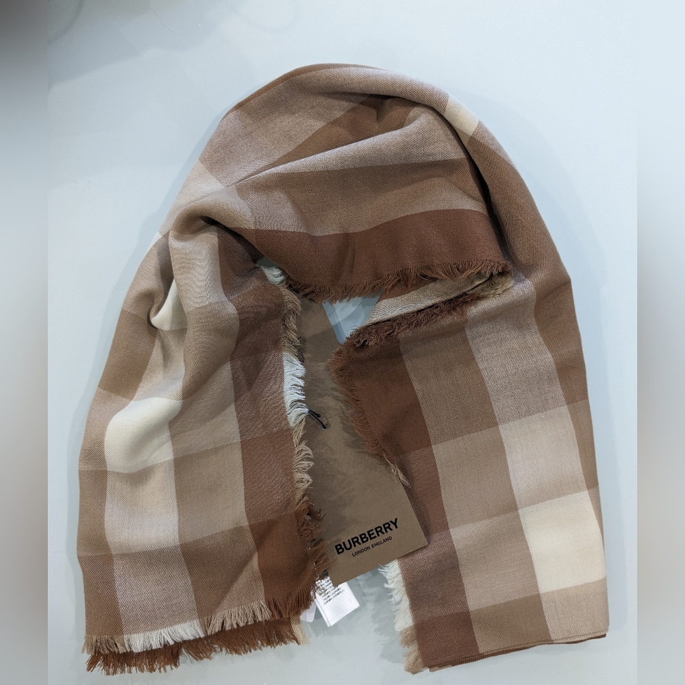 Nwt Burberry Cashmere Scarf